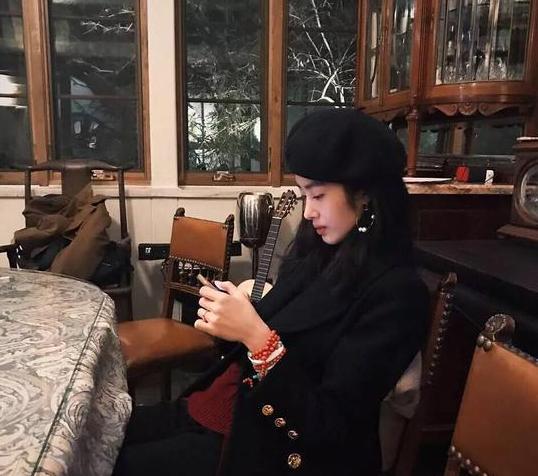 传杨采钰嫁陈金飞:杨采钰陈金飞领证结婚是真的吗杨采钰陈金飞领证结婚具体什么情况