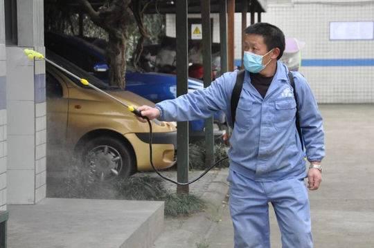 某板框过滤机有8个滤框