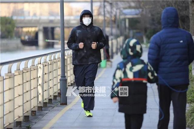 跳舞膝盖肿了怎么办（跳舞伤膝盖怎么保护）