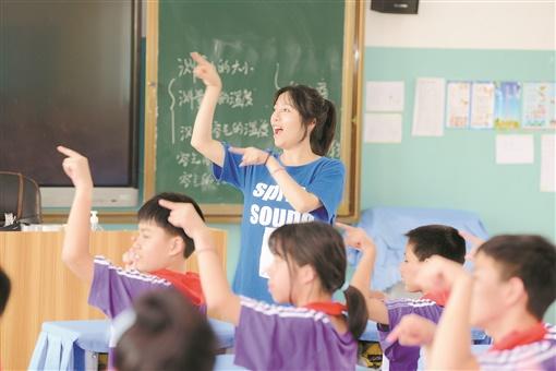 跳舞的教师（最美教师跳舞）