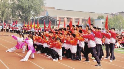 展工程学子风采