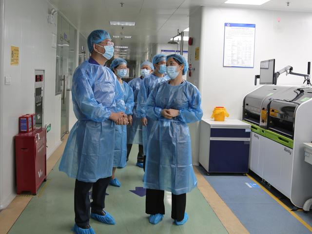 “三支队伍”彰显黄埔工会战疫担当，提供志愿服务1万人次