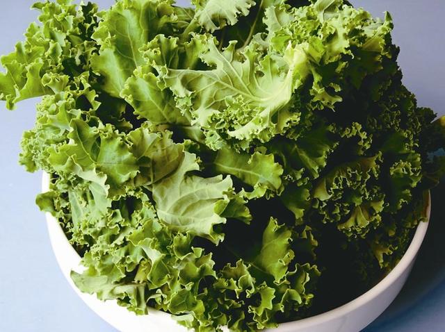 别再吃柠檬补维C啦！这些蔬菜可比柠檬管用多了