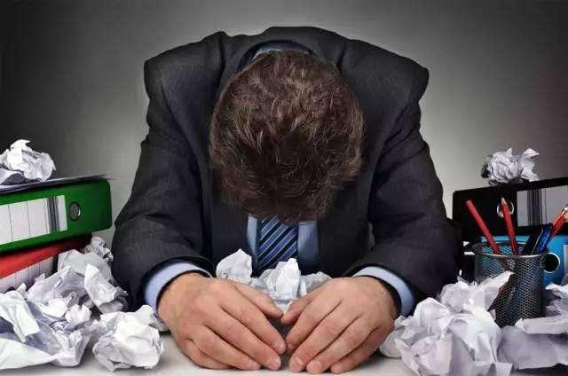 中年人被肠胃疾病“盯上”的原因有哪些？