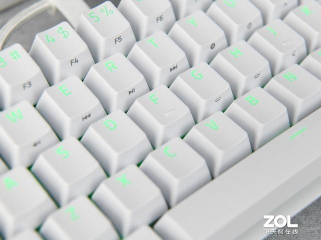 極簡配列 純白機身 高壽命軸體：雷蛇鍵盤真會玩