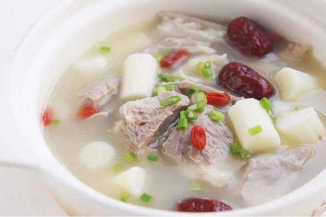 秋季喝好汤，不用医生帮！易感冒、手脚凉、爱起痘的人需注意