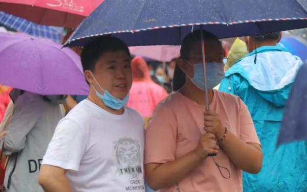 “放假回来妈给你做好吃的”