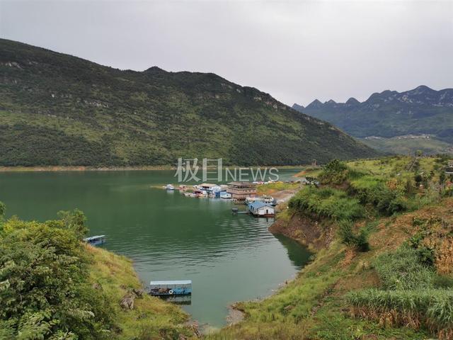 无法团圆的中秋：贵州侧翻客船上有四个学校的学生，出航时间比以往顺延一天