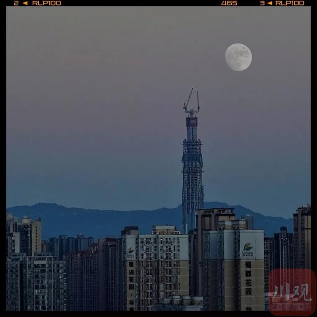 今年中秋朋友圈晒月亮大赛，冠军已提前内定