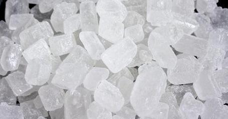 冰糖白砂糖哪个好（白糖、冰糖、红糖、黑糖的区别）