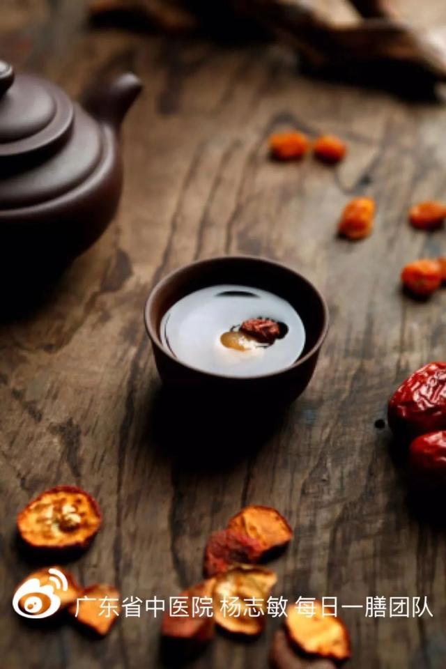 每日一膳 | 渐入秋季燥意浓，燥金太过肝木穷，桂圆山楂配红枣，酸甘化阴养肝好~广东省中医院杨志敏教授今日推荐