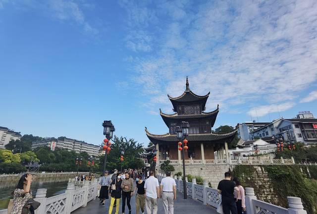 毕节鹅卵石制砂机价格