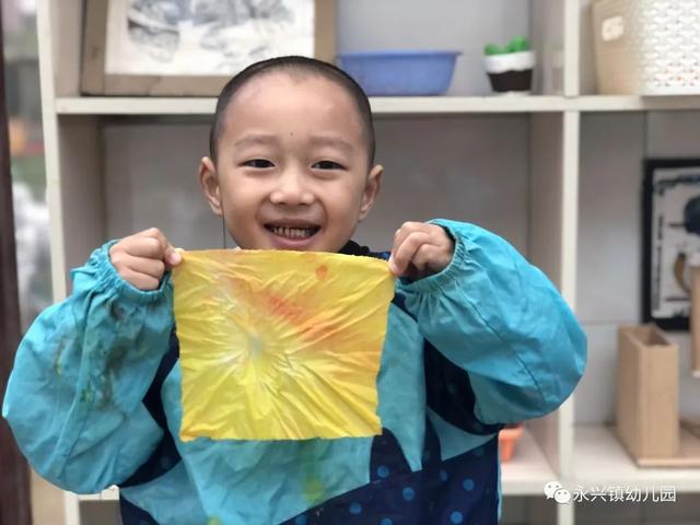 「校园动态」魅力扎染 润七彩童心 | 永兴镇幼儿园开展扎染体验活动