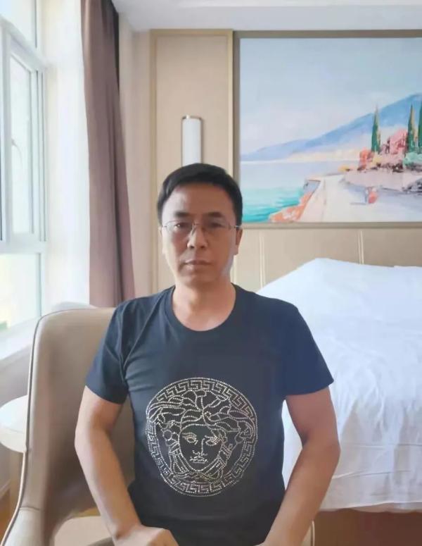 这一夜，微信群爆满！一万多名甘肃大学生冲上去了……