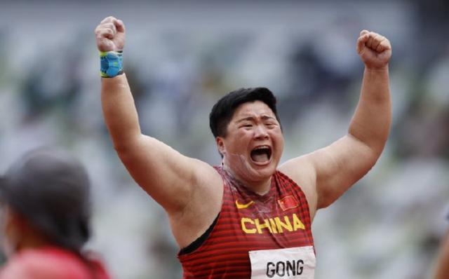 中国第一个田径世界冠军是谁获得的