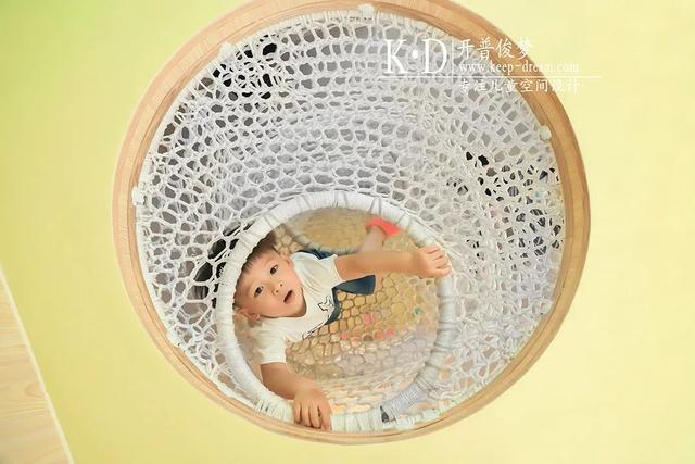 托育中心的那些“洞”是干什么的？