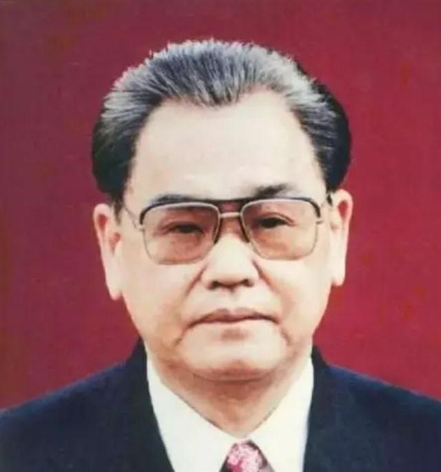 他曾主政湖南和江西省，48岁任省委书记，69岁官至副国级，享年90