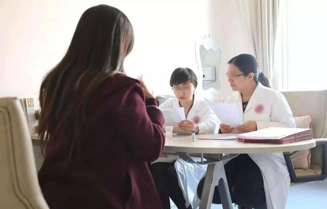 孕期首次产检，如果孕妈这些指标均合格，说明胎胚的“底子”很好