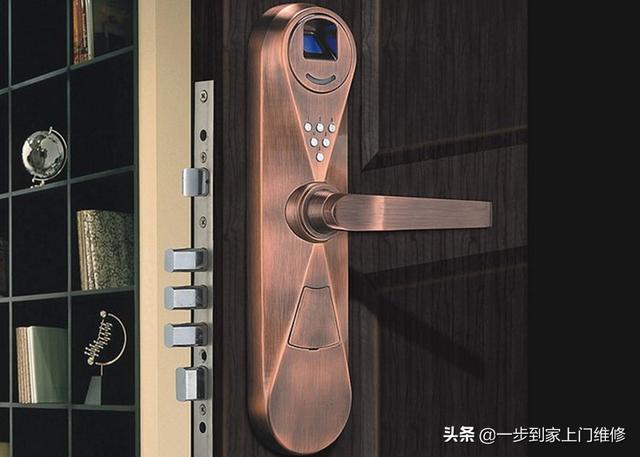 密码锁怎么开锁步骤（电子门锁密码对了但打不开怎么办）