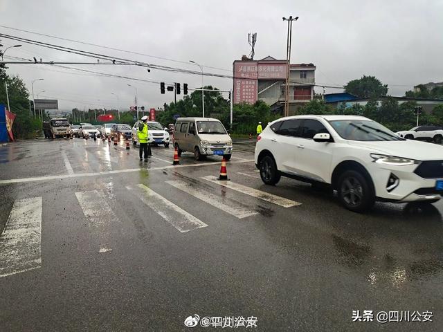 【四川泸县6.0级地震】呼吁：请让出救援生命通道！