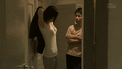 邪恶美女的动态图片：老婆说有急事出去一下