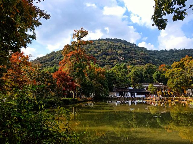 带宝宝爬天平山