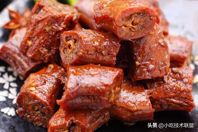 麻辣鸭脖 麻辣鸭脖
