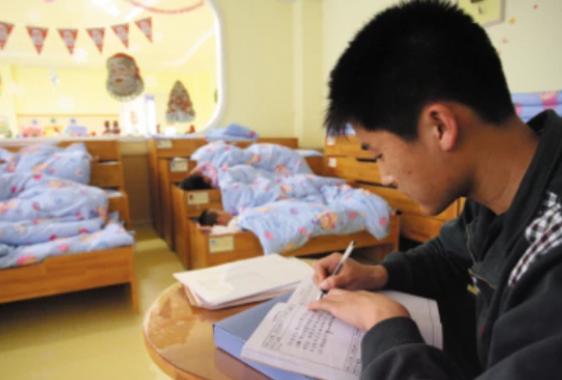 教育部传出消息，大专学历不能当“幼师”，家长拍手叫好