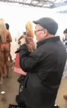 性感美女的GIF图片：大爷终究是大爷