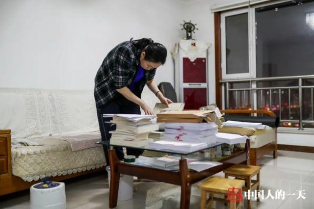 江歌妈妈:得到捐款上千万？手握450万公民信息，江歌妈妈陷入了人设危机