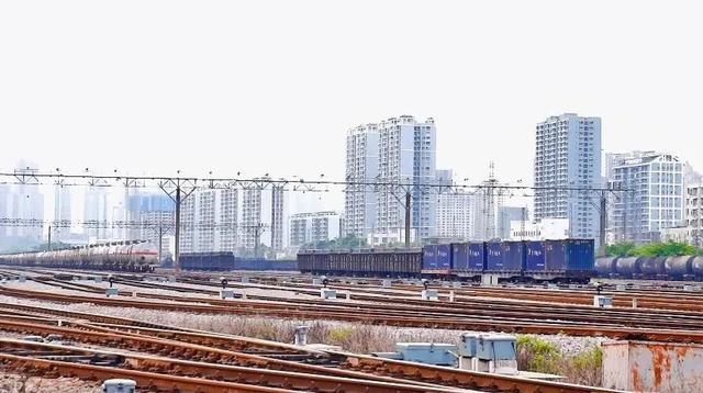 这里的火车，可以实现“无人驾驶”！