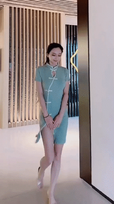 性感美女的内涵GIF：夏天就是拍写真的时节！