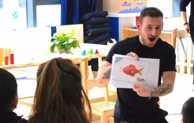 国际幼儿园太贵上不起？你家才是最好的双语学校，普通父母也可以