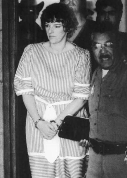 美国46名婴儿2年间离奇死亡，药品不断丢失，凶手竟是白衣天使