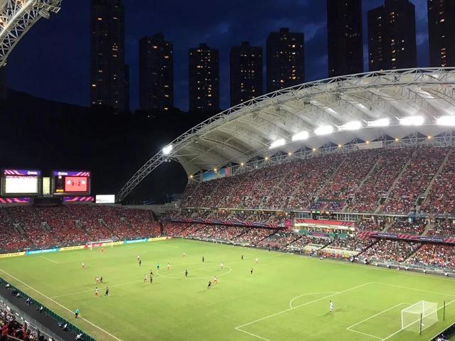 3,香港大球场,当地人俗称"埔头",位于中华人民共和国香港特别行政区
