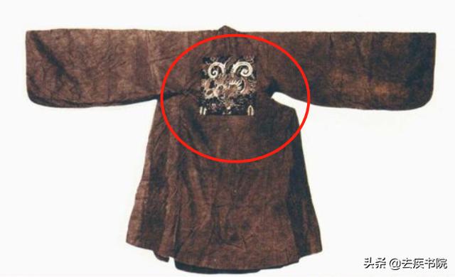 張豐毅《江山紀(jì)》中穿的蟒袍還原歷史？基本還原，但夾雜現(xiàn)代審美