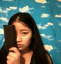 爆笑的动图GIF:谁知道它是怎么变绿的?