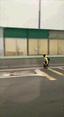 2019沙雕最作死GIF动图大全,看看谁对自己最狠