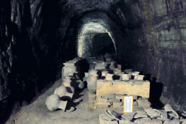陕西一古代墓葬，其中陪葬人数达186人，耗费十年才找到主棺