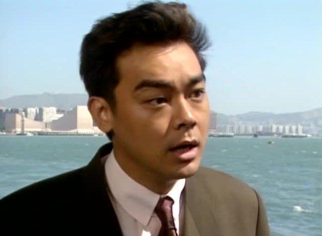 父亲欠2百亿，他找霍英东和李嘉诚帮忙，卖掉公司反而赚了3百亿