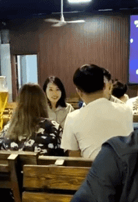 可爱小姐姐动图：仙子都让猪拱了