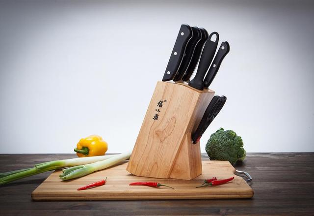 王麻子破产张小泉上市，瑞士军刀遍天下，同样是刀为何大不相同？