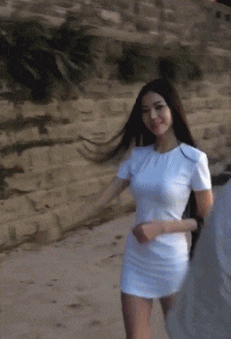 有内涵的gif图：包臀裙跳舞跳起来真是美！
