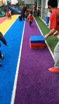 搞笑雷人的动态图GIF：各位老铁给我点勇气，好入洞房