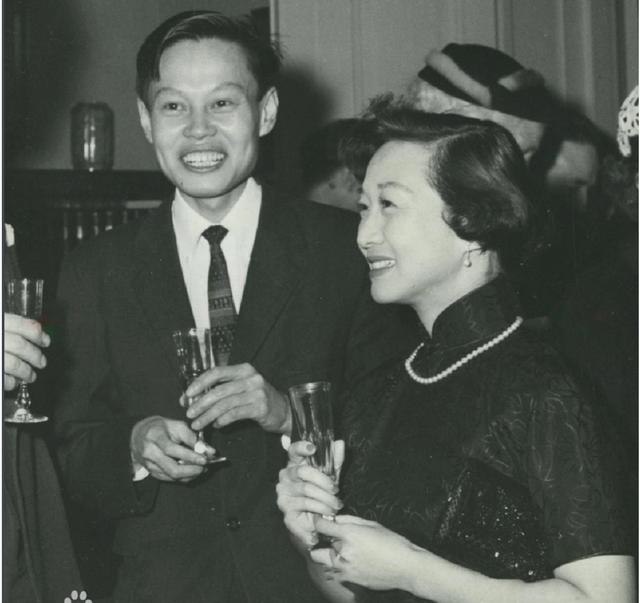 1971年杨振宁回国，称杜聿明为“杜先生”，周总理迅速纠正其错误