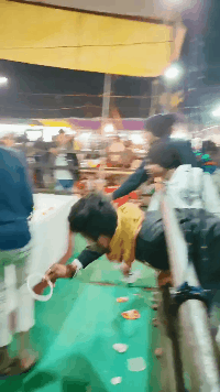 爆笑动图GIF：一个人干，全家人看