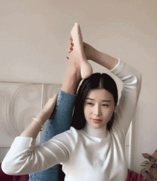 美女动态图片 内涵：娶到这样的老婆就好了