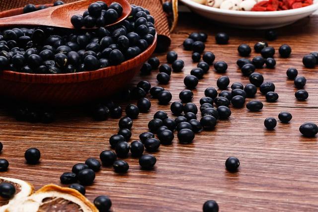 女性若想要补充“黄体酮”，医生建议：常吃这3种食物或有帮助