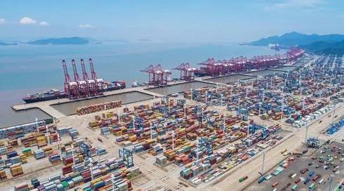 上海耗资700多亿建全球顶级码头，为何地址却选在浙江？