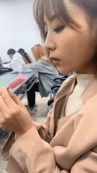 真的邪恶美女GIF动图：第三个小姐姐，一看就是身经百战